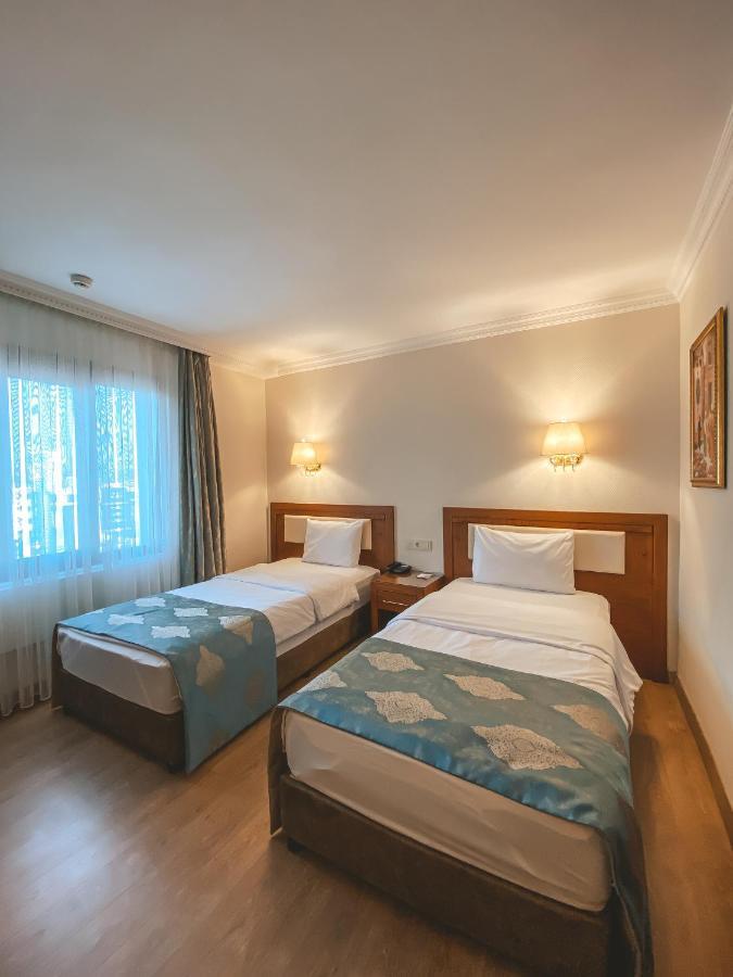 Premier Vista Hotel Сіліврі Екстер'єр фото